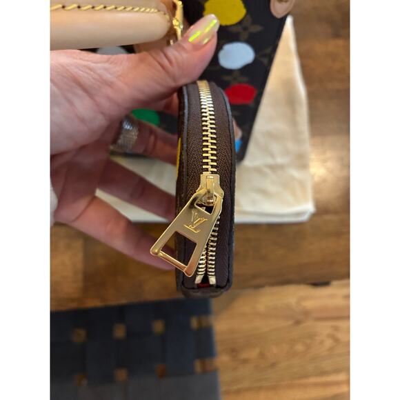 LOUIS VUITTON LV X Yayoi Kusama Monogram Dots Onthego PM Multicolor - Picture 10 of 10